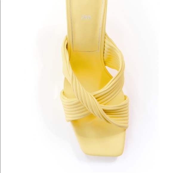 Zara bloggers fave yellow pleated square toe sandal - Picture 11 of 11